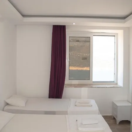 Akrapol Boutique