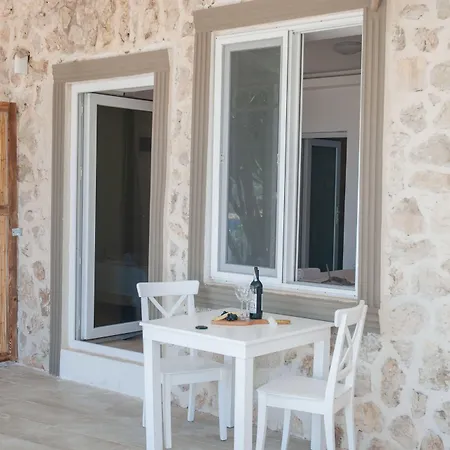 Akrapol Boutique