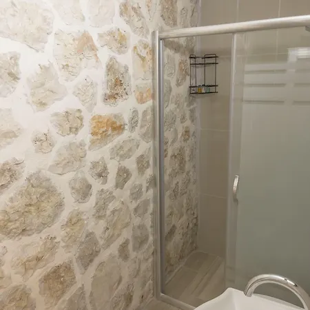 Akrapol Boutique מלון